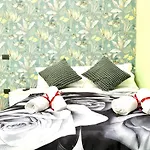 Colosseum Star Guest House